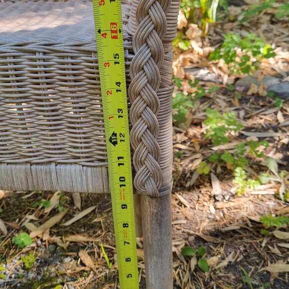 Rattan chairs - Picture 6 of 9